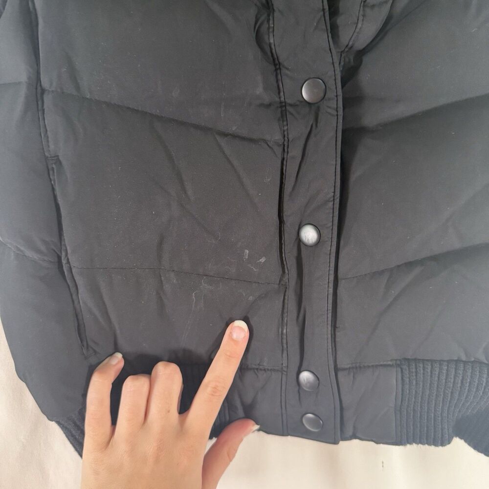 Gap Down Puffer Vest Women's XS Black Snap Front Turtleneck Sleeveless - Picture 4 of 9